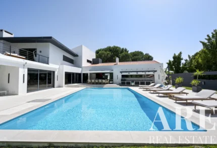 Villa 6-bedroom for sale in Quinta do Peru, Sesimbra, Setubal &bull; ARE41097