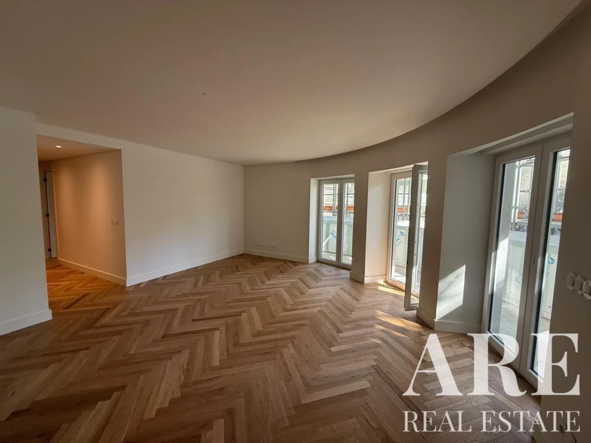 Apartment 3-bedroom for sale in Avenidas Novas, Lisbon &bull; ARE38050