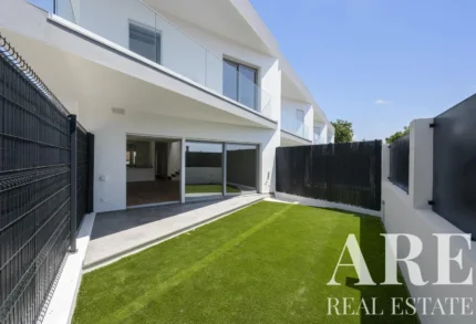 Villa 3-bedroom for sale in Bicesse, Cascais, Greater Lisbon &bull; ARE41024
