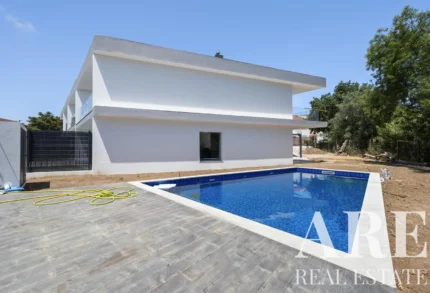 Villa 3-bedroom for sale in Bicesse, Cascais, Greater Lisbon &bull; ARE41025