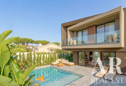Villa 3-bedroom for sale in Aroeira, Almada, Setubal &bull; ARE41095