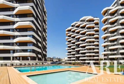 Apartment 3-bedroom for sale in Parque das Nações, Lisbon &bull; ARE41121