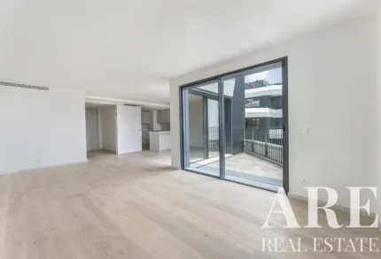Apartment 3-bedroom for sale in Parque das Nações, Lisbon &bull; ARE41121