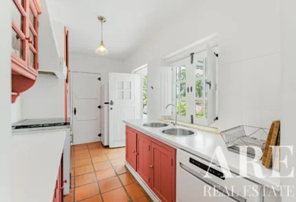 Farmhouse for sale in Melides, Grandola, Setubal &bull; ARE40998