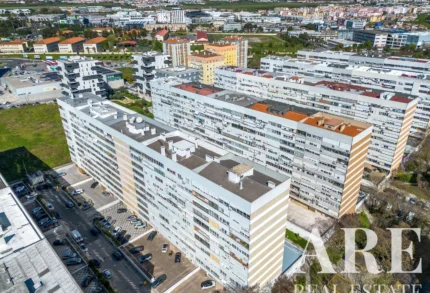 Apartment 5-bedroom for sale in Moscavide e Portela, Loures, Greater Lisbon &bull; ARE-39884