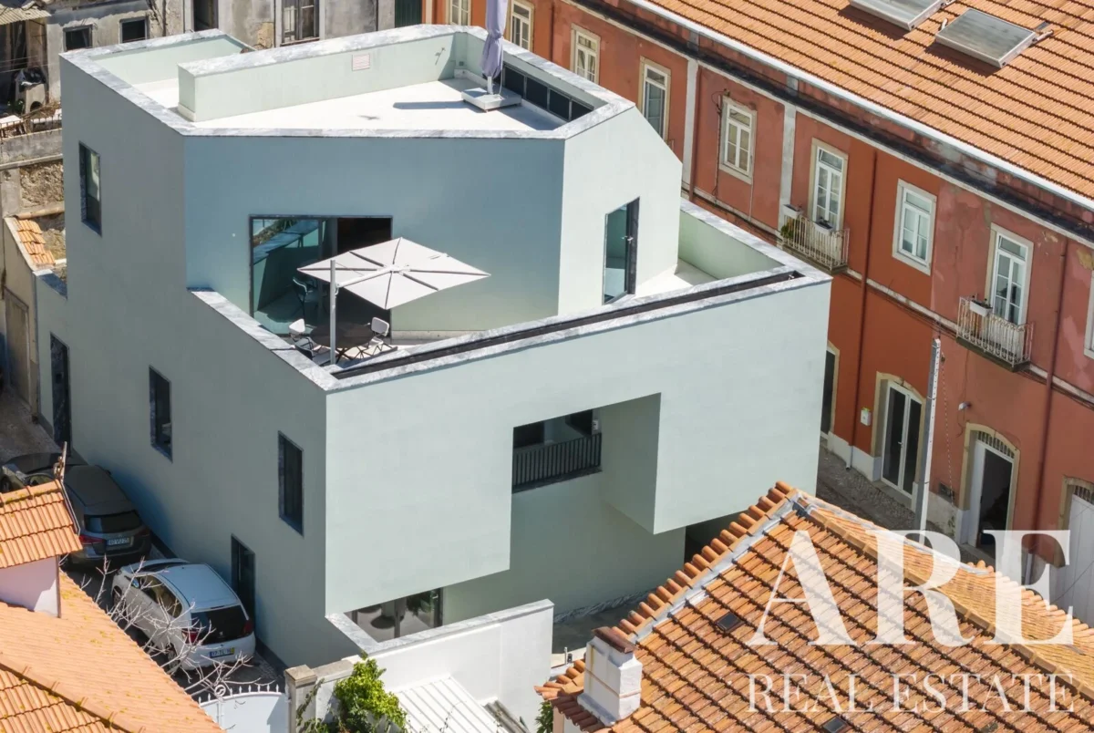 Villa 4-bedroom for sale in Estoril, Cascais, Greater Lisbon &bull; ARE-40867