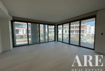 Apartment 2-bedroom for sale in Cascais, Greater Lisbon &bull; ARE-41105