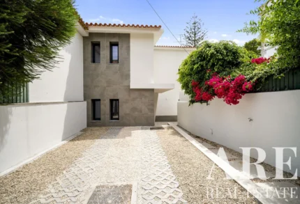 Villa 4-bedroom for sale in Estoril, Cascais, Greater Lisbon &bull; ARE-41161
