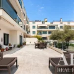 Apartment 4-bedroom for sale in Quinta dos Alcoutins, Lisbon &bull; ARE-41279 - gallery image