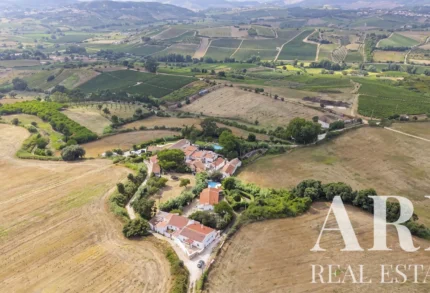 Villa 5-bedroom for sale in Dois Portos, Torres Vedras, Greater Lisbon &bull; ARE-41238