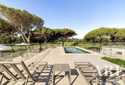 Villa 3-bedroom for sale in Quinta da Marinha, Cascais, Lisbon