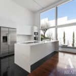 Villa 3-bedroom for sale in Estoril, Cascais, Lisbon - gallery image