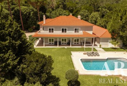 Villa 6-bedroom for sale in Penha Longa, Sintra, Lisbon