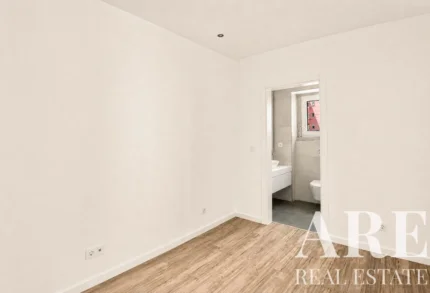 Apartment 4-bedroom for sale in Roma, Lisbon &bull; ARE-41113