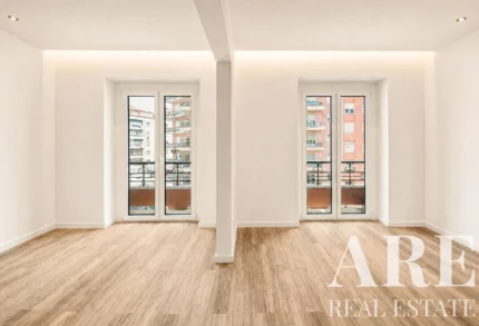 Apartment 4-bedroom for sale in Roma, Lisbon &bull; ARE-41113