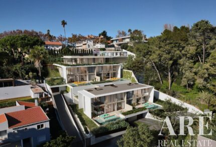 Luxury Villa 4-bedroom for sale in Alto Estoril, Estoril, Cascais, Lisbon