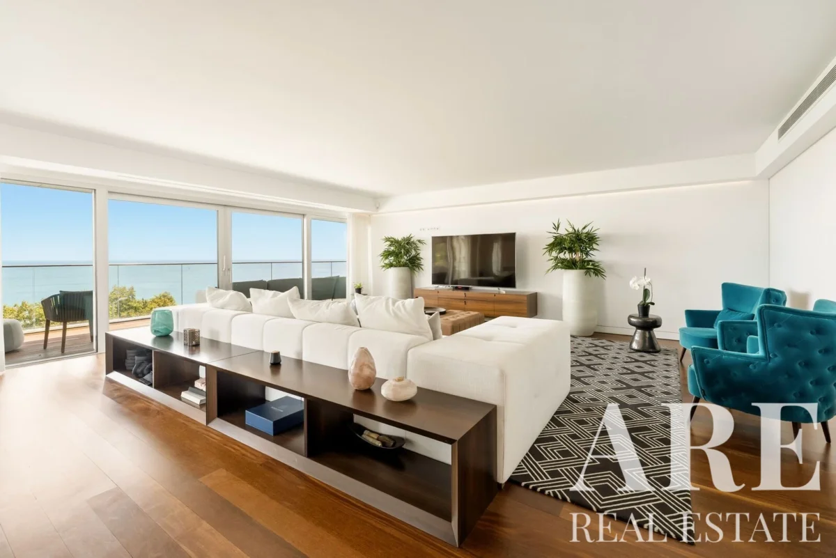 Apartment 3-bedroom for sale in Monte Estoril, Cascais, Greater Lisbon &bull; ARE-41139