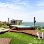 Apartment 3-bedroom for sale in Monte Estoril, Cascais, Greater Lisbon &bull; ARE-41139 - gallery image
