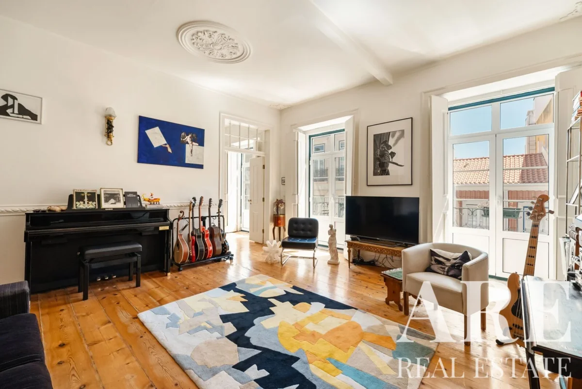 Apartment 3-bedroom for sale in Estrela, Lisbon &bull; ARE-41387