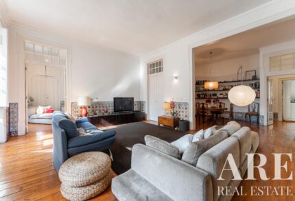 Apartment 3-bedroom for sale in Lisbon