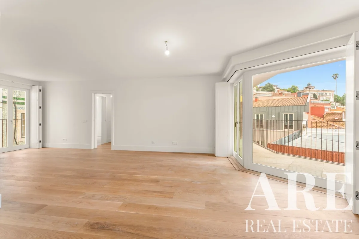 Top Floor Duplex Apartment 2-bedroom for sale in Capuchos Residences, Campo Mártires da Pátria, Lisbon &bull; ARE-34380