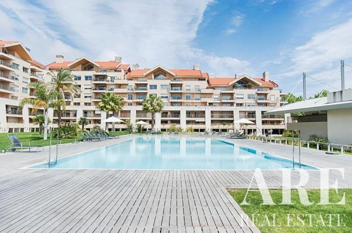 Apartment 2-bedroom for sale in Cascais, Greater Lisbon • ARE-41413