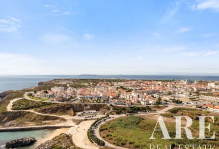 Villa 14-bedroom for sale in Peniche, Leiria &bull; ARE-41452