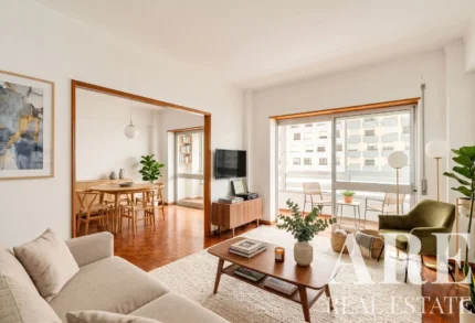 Apartment 2-bedroom for sale in Quinta do Marquês, Oeiras, Greater Lisbon &bull; ARE-41533