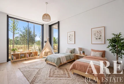 Apartment 3-bedroom for sale in Estoril, Cascais, Greater Lisbon &bull; ARE-41546