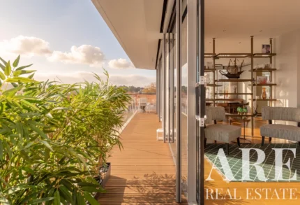 Apartment 4-bedroom for sale in Sete Rios, Lisbon &bull; ARE-41526