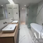 Apartment 2-bedroom for sale in Cascais, Greater Lisbon &bull; ARE-41565 - gallery image