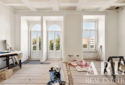 Apartment 2-bedroom for sale in Gulbenkian, Lisbon &bull; ARE-41395