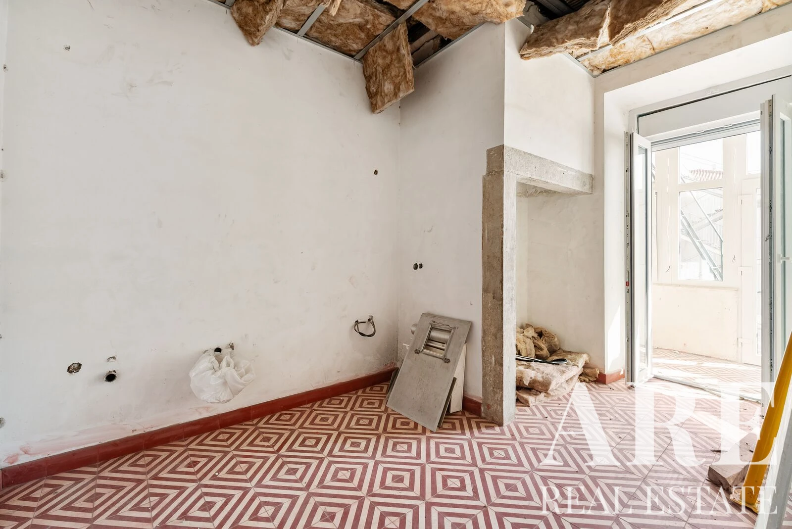 Penthouse Apartment 2-bedroom for sale in Gulbenkian, Lisbon &bull; ARE-41395 - gallery image