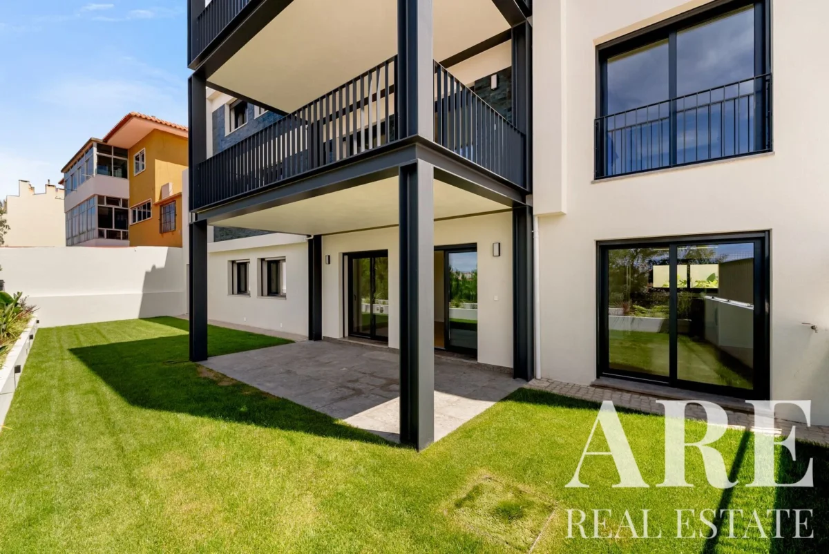 Apartment 3-bedroom for sale in Amoreira, Cascais, Greater Lisbon &bull; ARE-41656