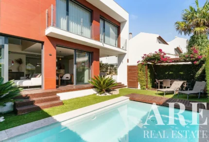 Villa 3-bedroom for sale in Arneiro, Cascais, Greater Lisbon &bull; ARE-41525