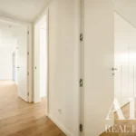 Apartment 3-bedroom for sale in Lumiar, Lisbon &bull; ARE-41551 - gallery image