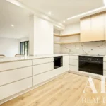 Apartment 3-bedroom for sale in Lumiar, Lisbon &bull; ARE-41551 - gallery image