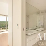Apartment 4-bedroom for sale in Nova Campolide, Lisbon &bull; ARE-41644 - gallery image
