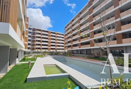 Apartment 2-bedroom for sale in Telheiras, Lisbon &bull; ARE-41891