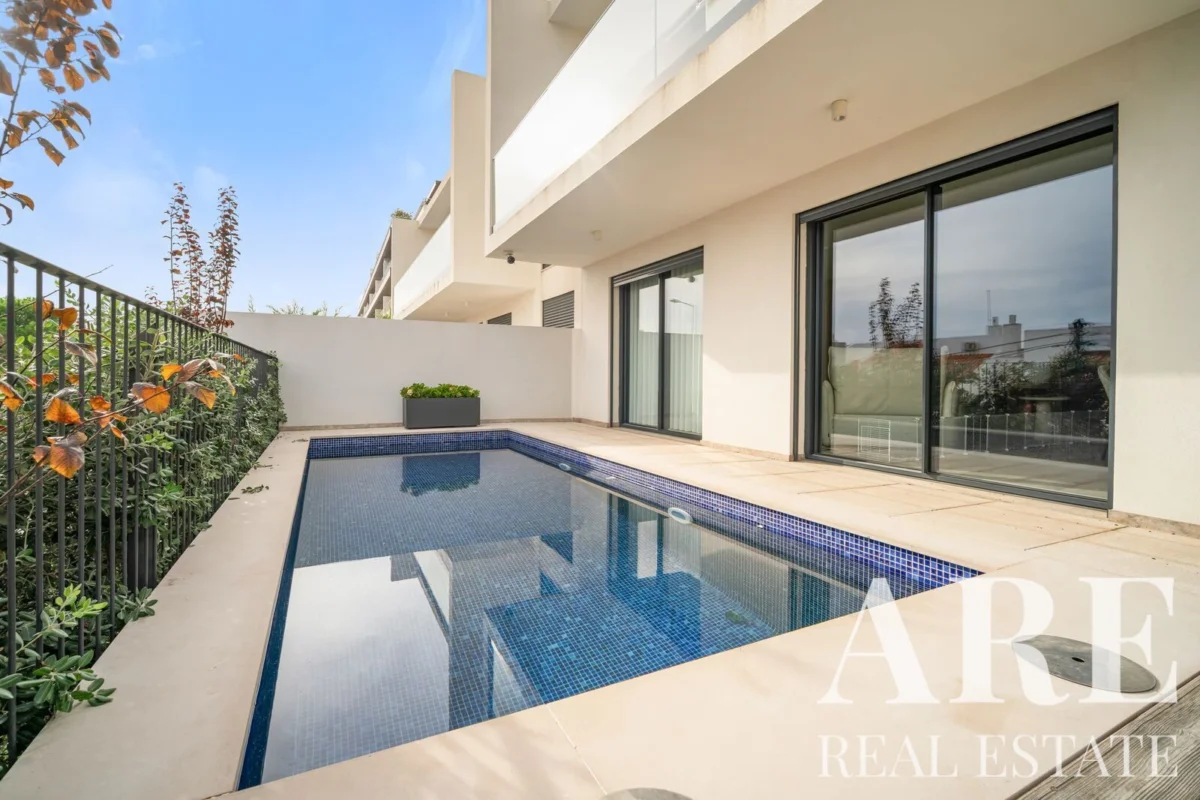 Villa 5-bedroom for sale in Cacilhas de Oeiras, Oeiras, Greater Lisbon • ARE-41889