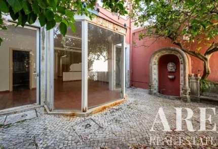 Apartment Studio for sale in Lapa, Lisbon &bull; ARE-41389