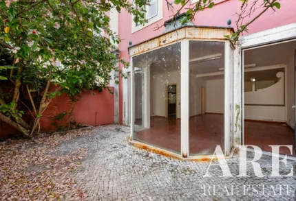 Apartment Studio for sale in Lapa, Lisbon &bull; ARE-41389