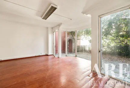Apartment Studio for sale in Lapa, Lisbon &bull; ARE-41389