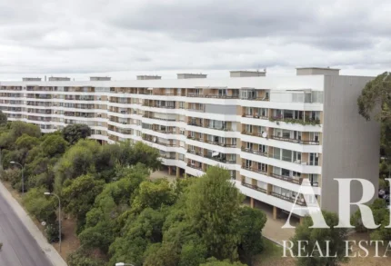 Apartment 2-bedroom for sale in Oeiras, Greater Lisbon &bull; ARE-41900