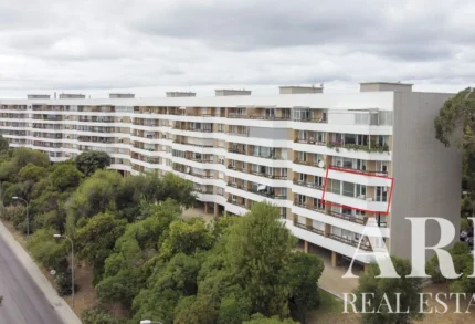 Apartment 2-bedroom for sale in Oeiras, Greater Lisbon &bull; ARE-41900