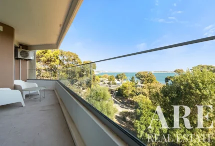 Apartment 2-bedroom for sale in Oeiras, Greater Lisbon &bull; ARE-41900