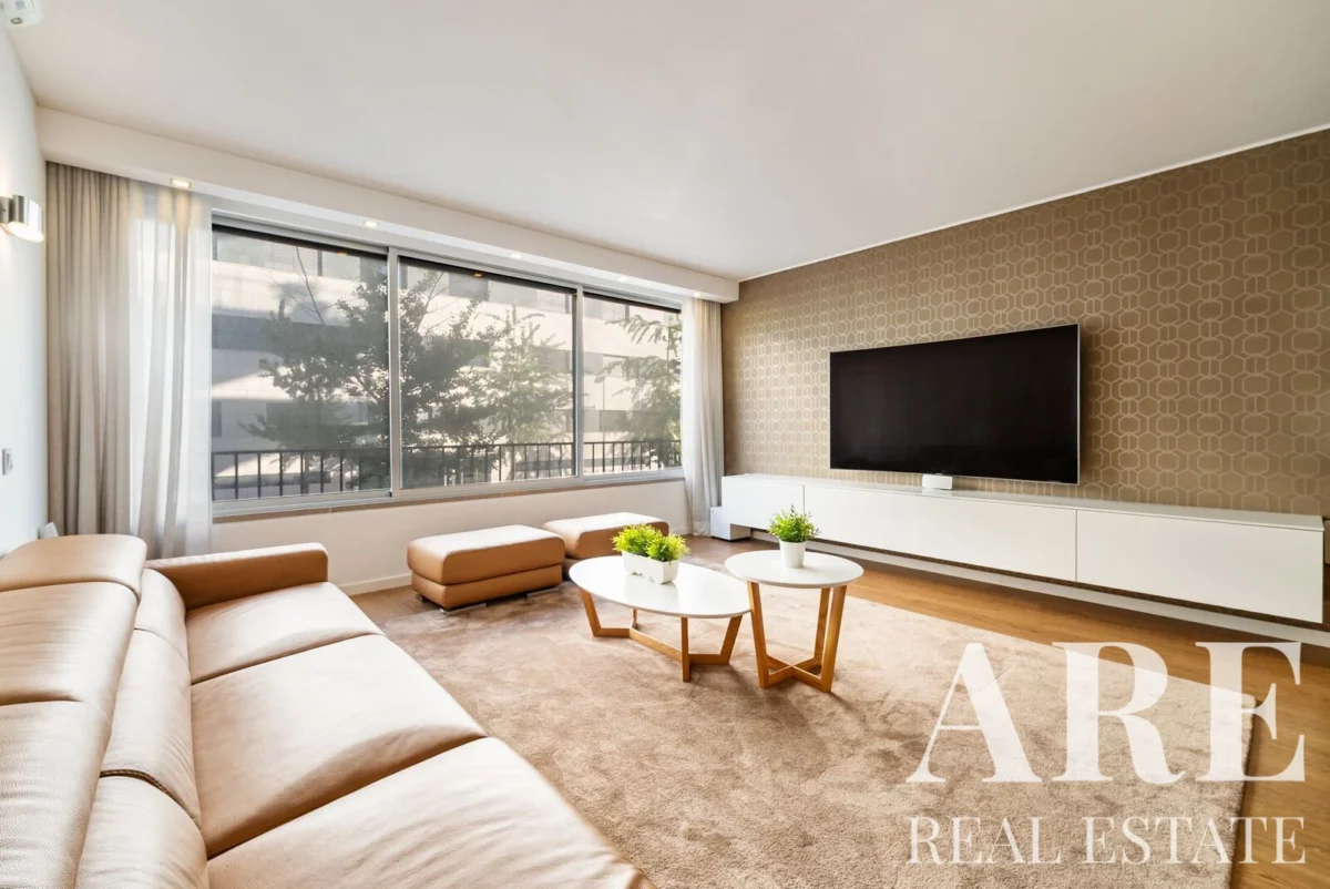 Apartment 3-bedroom for sale in Parque das Nações, Lisbon &bull; ARE-41910