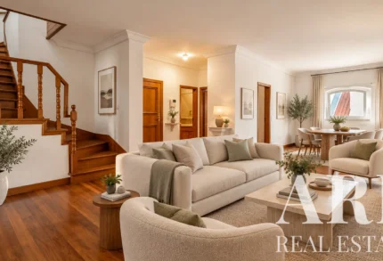 Apartment 2-bedroom for sale in Centro Histórico Cascais, Cascais, Greater Lisbon &bull; ARE-41896
