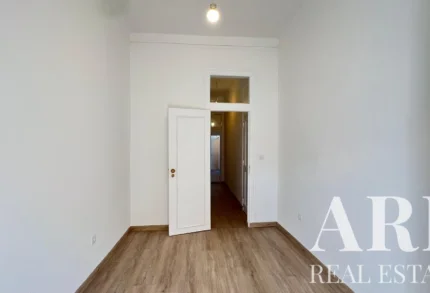 Apartment 2-bedroom for sale in Penha de França, Lisbon &bull; ARE-42030
