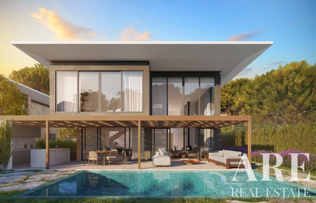 Luxury Villa 4-bedroom for sale in Floratta, Birre, Cascais, Lisbon